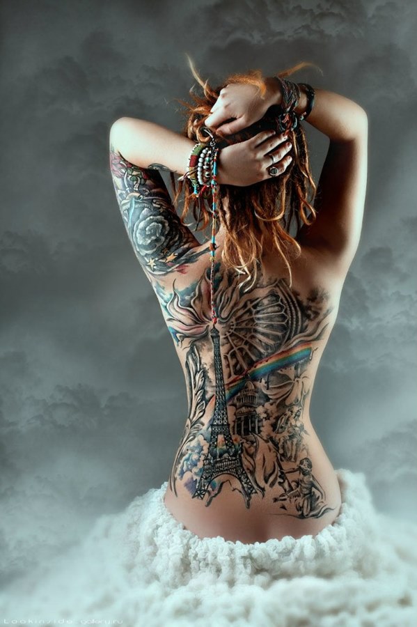 Фотосессия татуировок со спины