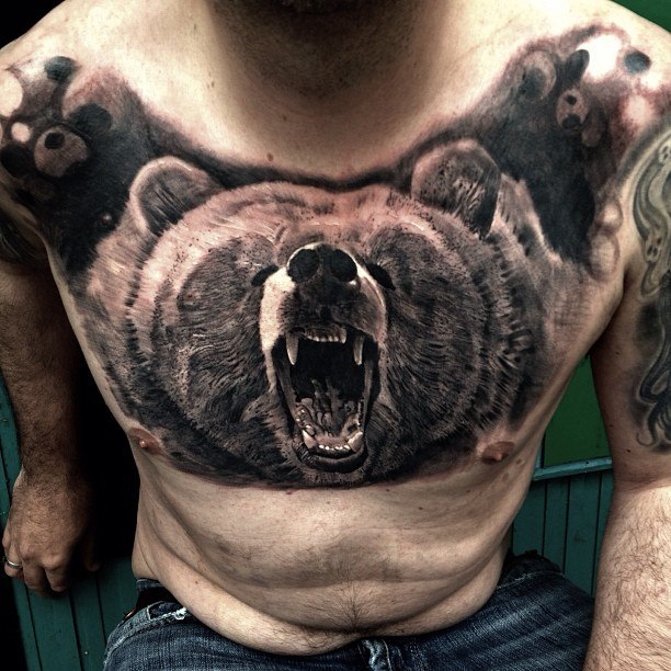 Тату на груди мужские медведь