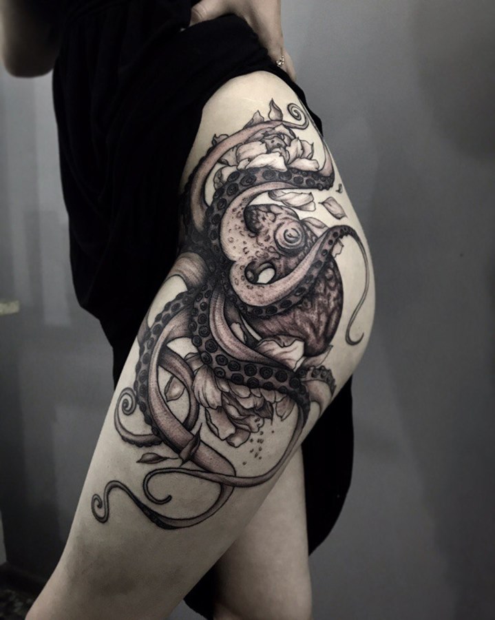 На бедрах Tattoo on hip Тату фото.