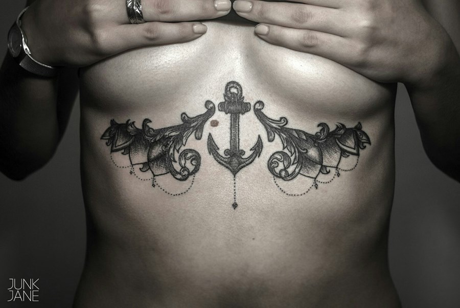 Под грудью Tattoo women under breast Тату фото.